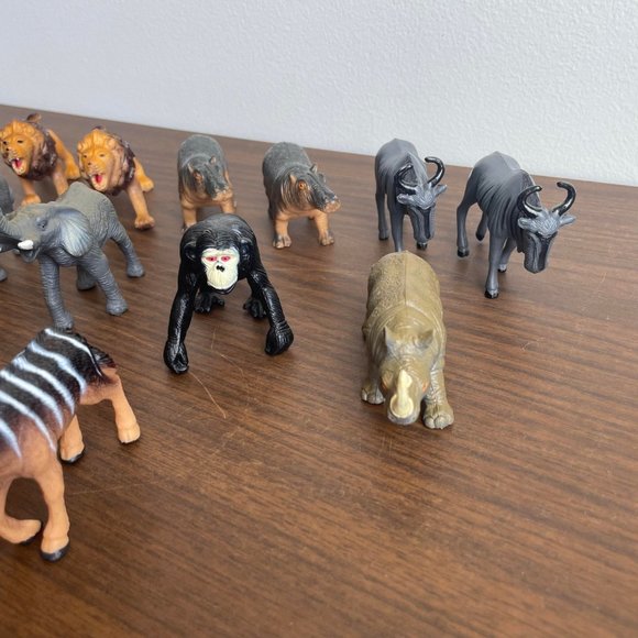 90s T.M. Wild Animal Hard Plastic Toy Lot - Picture 6 of 10